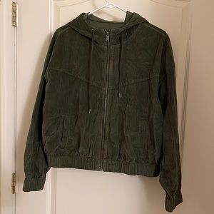 American Eagle Dark Green Cropped Corduroy Jacked